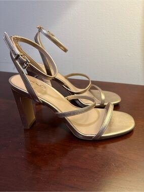 Mix No. 6 Rose Gold Strappy Block Heel Sandals size 7